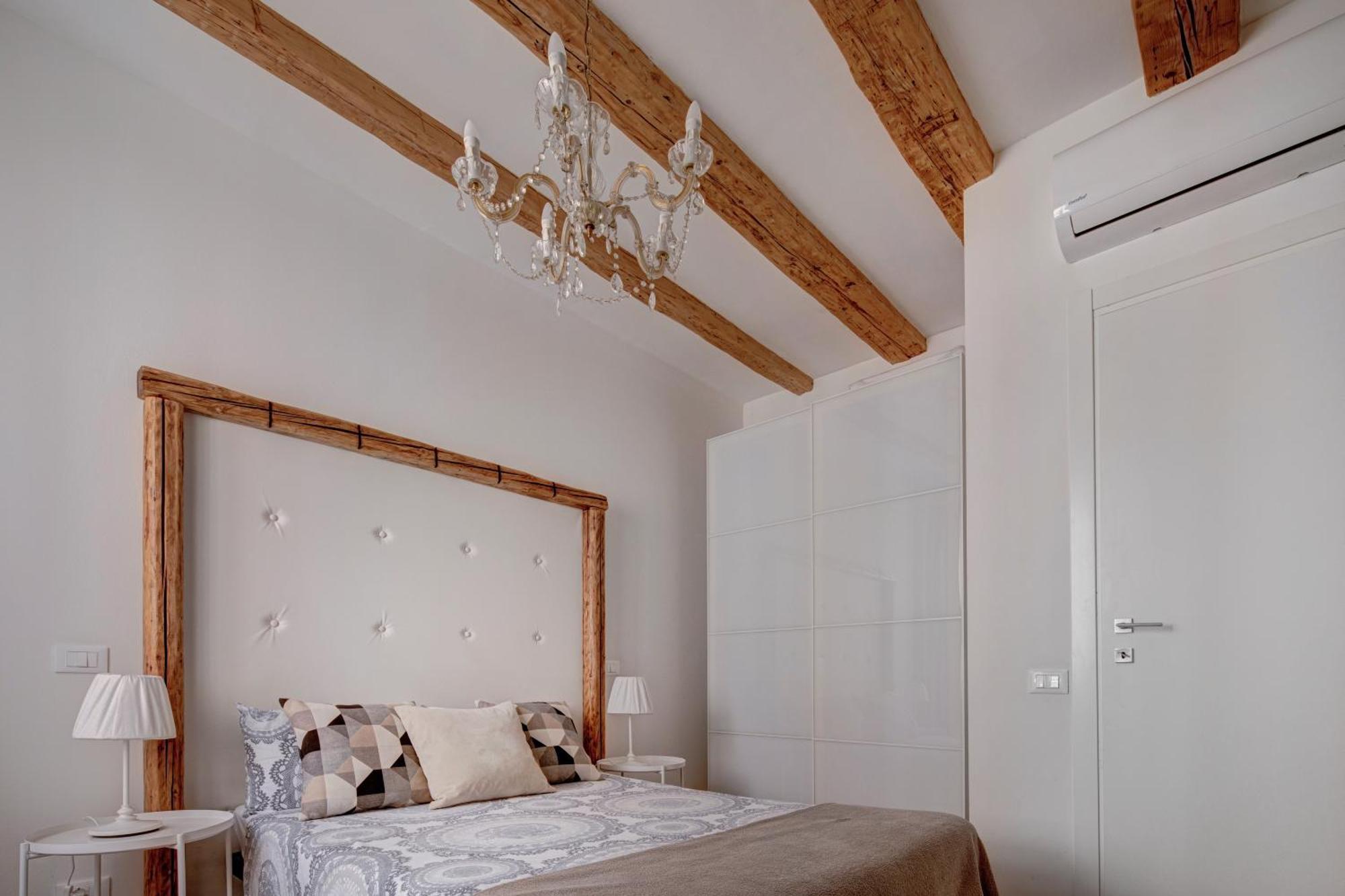 La Maison De Trieste Suite Garage Ngoại thất bức ảnh